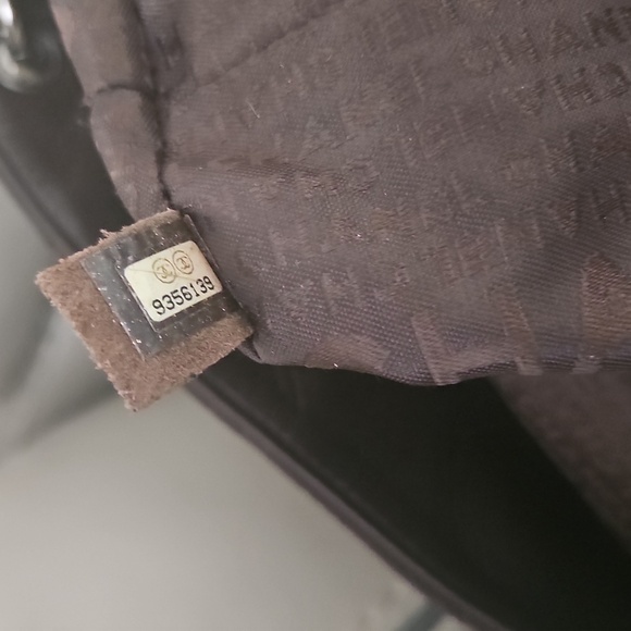 Chanel Dark Brown Quilted Shoulder Bag - Picture 15 of 15